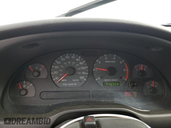2001 Ford Mustang Deluxe with VIN 1FAFP444X1F212256, listed as a Copart auction lot 50162345 with 157,638 mi miles and Salvage Title. Bid and sale history available at carsss.com. Image 9.