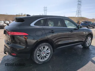 2019 Jaguar F-Pace 25t Prestige z VIN SADCK2FX8KA397627, wystawiony jako Copart lot #52366445 z przebiegiem 101 727 mil mil oraz Szkoda całkowita • Salvage title. Historia ofert i sprzedaży dostępna na DreamBid. Obrazek 3.