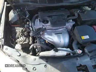 2017 Toyota Camry XLE z VIN 4T1BF1FK6HU769821, wystawiony jako Copart lot #69272995 z przebiegiem 121 113 mil mil oraz Czysty tytuł • Clean title. Historia ofert i sprzedaży dostępna na DreamBid. Obrazek 15.