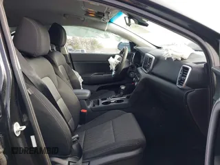 2020 Kia Sportage LX z VIN KNDPM3AC2L7751562, wystawiony jako IAAI lot #41611826 z przebiegiem 100 756 mil mil oraz . Historia ofert i sprzedaży dostępna na DreamBid. Obrazek 5.