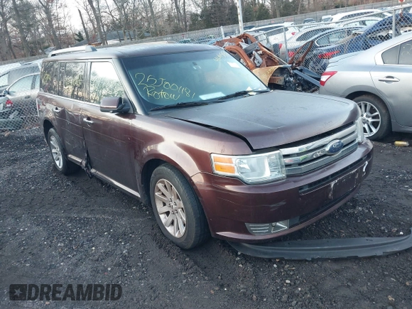 2009 Ford Flex SEL with VIN 2FMEK62C29BA58192, listed as a IAAI auction lot 41495176 with 999,999 mi miles. Bid and sale history available at carsss.com. Image 1.