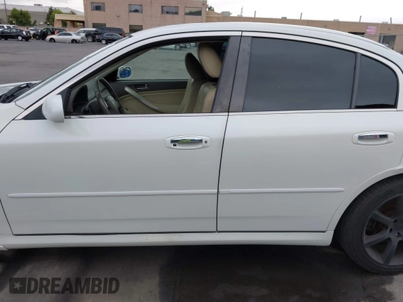 2006 Infiniti G35 with VIN JNKCV51EX6M516002, listed as a IAAI auction lot 40349451 with 234,967 mi miles and . Bid and sale history available at carsss.com. Image 14.