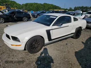 2007 Ford Mustang Deluxe z VIN 1ZVHT80N675314413, wystawiony jako Copart lot #60759325 z przebiegiem 415 364 mil mil oraz Czysty tytuł • Clean title. Historia ofert i sprzedaży dostępna na DreamBid. Obrazek 1.