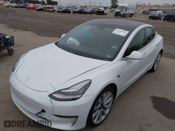 2020 Tesla Model 3 Standard Range Plus z VIN 5YJ3E1EAXLF806438, wystawiony jako IAAI lot #42104964 z przebiegiem 89 065 mil mil oraz . Historia ofert i sprzedaży dostępna na DreamBid. Obrazek 6.