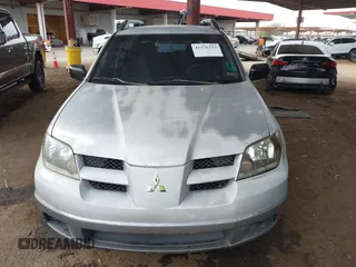 2003 Mitsubishi Outlander LS with VIN JA4LX31G33U120467, listed as a IAAI auction lot 41576333 with 185,576 mi miles. Bid and sale history available at carsss.com. Image 12.