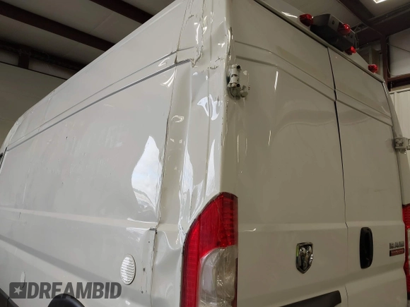 2022 Ram ProMaster Cargo with VIN 3C6MRVHG4NE114319, listed as a IAAI auction lot 41944344 with 21,896 mi miles and . Bid and sale history available at DreamBid. Image 18.