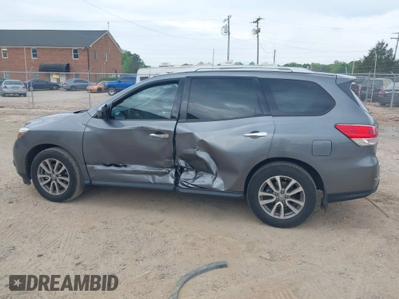 2016 Nissan Pathfinder Platinum with VIN 5N1AR2MN0GC604535, listed as a IAAI auction lot 42128203 with 119,722 mi miles and . Bid and sale history available at DreamBid. Image 13.