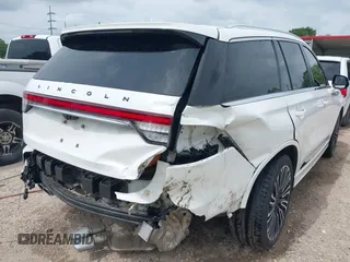 2022 Lincoln Aviator Black Label z VIN 5LM5J9XC9NGL11344, wystawiony jako IAAI lot #42131541 z przebiegiem 36 795 mil mil oraz . Historia ofert i sprzedaży dostępna na DreamBid. Obrazek 6.
