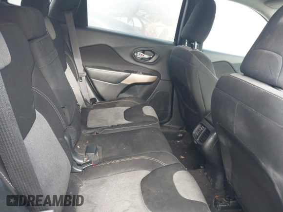 2018 Jeep Cherokee Latitude with VIN 1C4PJLCB4JD513885, listed as a IAAI auction lot 42091548 with 161,339 mi miles and . Bid and sale history available at DreamBid. Image 8.