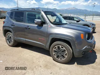 2016 Jeep Renegade Trailhawk z VIN ZACCJBCT2GPC65342, wystawiony jako Copart lot #63436625 z przebiegiem 62 546 mil mil oraz Czysty tytuł • Clean title. Historia ofert i sprzedaży dostępna na DreamBid. Obrazek 4.