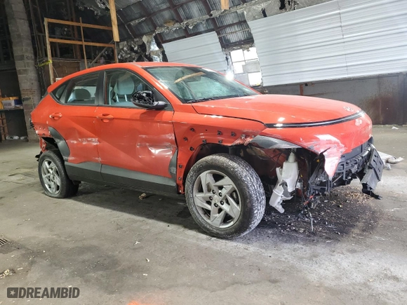 2024 Hyundai Kona SE with VIN KM8HACAB5RU084769, listed as a Copart auction lot 77807274 with 33,045 mi miles and Salvage Title. Bid and sale history available at carsss.com. Image 4.