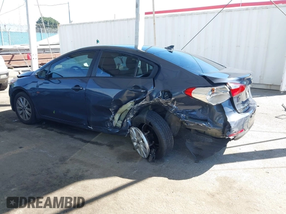 2014 Kia Forte LX with VIN KNAFX4A67E5182013, listed as a IAAI auction lot 41878931 with 35,967 mi miles. Bid and sale history available at carsss.com. Image 3.