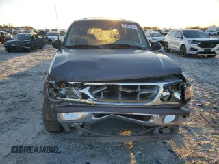 1997 Ford Explorer XL with VIN 1FMDU34XXVUC61582, listed as a Copart auction lot 81957344 with 153,852 mi miles and Salvage title. Bid and sale history available at DreamBid. Image 5.