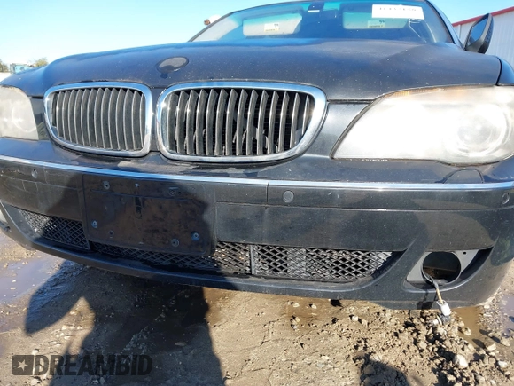 2007 BMW 7 Series 750Li with VIN WBAHN83507DT76059, listed as a IAAI auction lot 41437158 with Not Provided miles and . Bid and sale history available at DreamBid. Image 6.