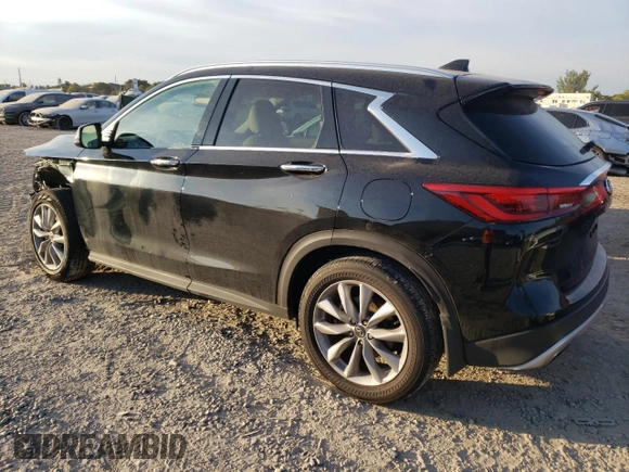 2021 Infiniti QX50 LUXE with VIN 3PCAJ5BA2MF125559, listed as a Copart auction lot 38032363 with 17,700 mi miles. Bid and sale history available at carsss.com. Image 2.
