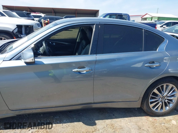 2018 Infiniti Q50 3.0t LUXE with VIN JN1EV7AR3JM435685, listed as a IAAI auction lot 41837975 with 107,374 mi miles. Bid and sale history available at carsss.com. Image 15.