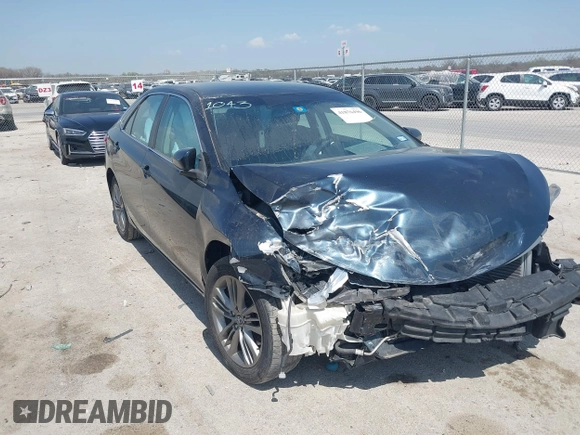 2015 Toyota Camry XLE z VIN 4T1BF1FK2FU101043, wystawiony jako IAAI lot #42426166 z przebiegiem 66 413 mil mil oraz . Historia ofert i sprzedaży dostępna na DreamBid. Obrazek 1.