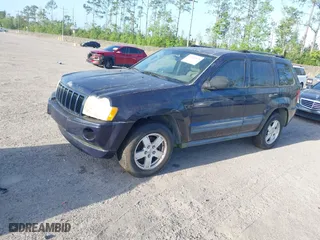 2005 Jeep Grand Cherokee Laredo with VIN 1J4GS48K35C541887, listed as a IAAI auction lot 41956175 with 1 mi miles. Bid and sale history available at carsss.com. Image 2.