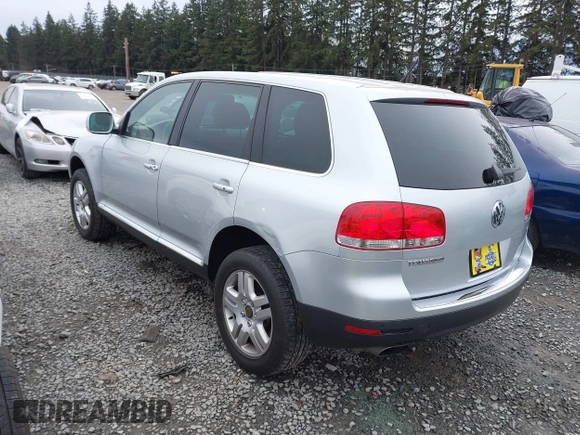 2006 Volkswagen Touareg 4.2L V8 z VIN WVGZM77L06D043948, wystawiony jako IAAI lot #41839431 z przebiegiem 207 496 mil mil oraz . Historia ofert i sprzedaży dostępna na DreamBid. Obrazek 3.