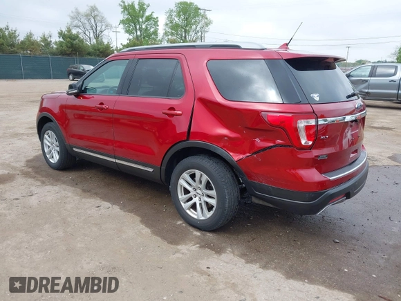 2018 Ford Explorer XLT z VIN 1FM5K8DH8JGA13677, wystawiony jako IAAI lot #42259550 z przebiegiem 71 257 mil mil oraz . Historia ofert i sprzedaży dostępna na DreamBid. Obrazek 3.