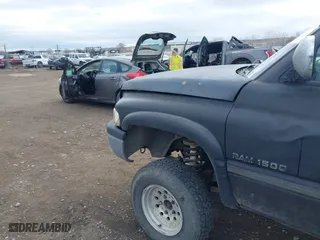 1995 Dodge Ram 1500 with VIN 1B7HF16Y1SS150002, listed as a IAAI auction lot 41874613 with 305,502 mi miles. Bid and sale history available at carsss.com. Image 13.