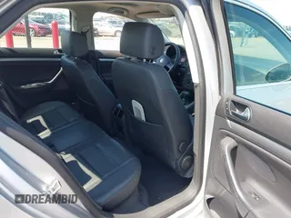 2006 Volkswagen Jetta 2.5L with VIN 3VWSG71K06M666629, listed as a IAAI auction lot 42103342 with 183,506 mi miles and . Bid and sale history available at DreamBid. Image 8.