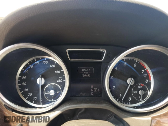 2014 Mercedes-Benz M 350 with VIN 4JGDA5HB0EA359718, listed as a Copart auction lot 58902625 with 120,480 mi miles and Salvage title. Bid and sale history available at DreamBid. Image 9.