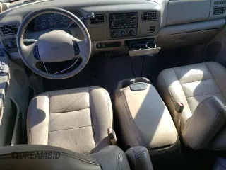 2001 Ford F-350 with VIN 1FTWW32S31EB87313, listed as a Copart auction lot 52333845 with 117,293 mi miles and Salvage title. Bid and sale history available at DreamBid. Image 8.