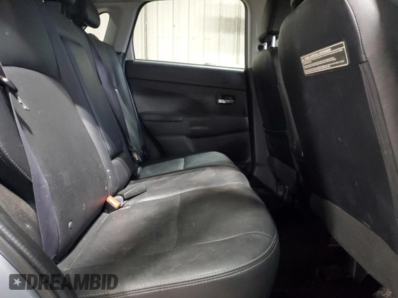 2016 Mitsubishi Outlander SEL z VIN JA4AR4AW5GZ038621, wystawiony jako Copart lot #82545934 z przebiegiem 56 503 mil mil oraz Szkoda całkowita • Salvage title. Historia ofert i sprzedaży dostępna na DreamBid. Obrazek 11.