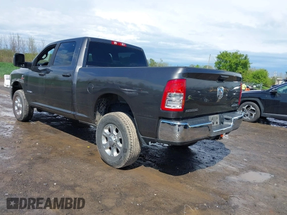 2024 Ram 2500 Big Horn with VIN 3C6UR5DL2RG101520, listed as a IAAI auction lot 42065398 with 34,611 mi miles. Bid and sale history available at carsss.com. Image 3.