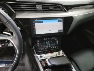2021 Audi e-tron Sportback Prestige z VIN WA13AAGEXMB030421, wystawiony jako Copart lot #58747825 z przebiegiem 55 896 mil mil oraz Tytuł czysty. Historia ofert i sprzedaży dostępna na DreamBid. Obrazek 9.