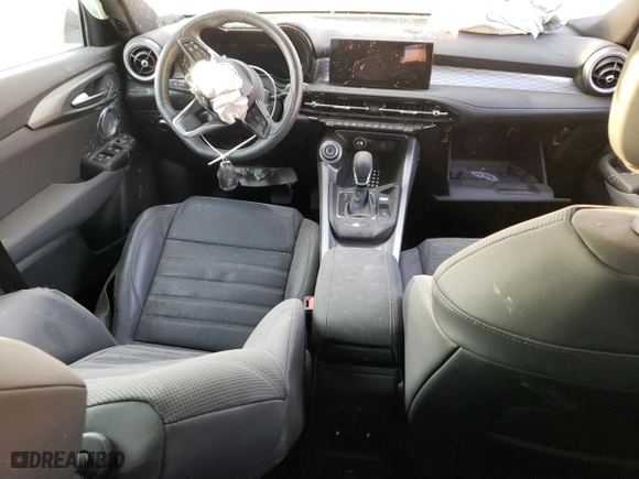 2024 Alfa Romeo Tonale Ti with VIN ZASPATCW7R3048009, listed as a Copart auction lot 75411104 with 0 mi miles and Salvage Title. Bid and sale history available at carsss.com. Image 8.