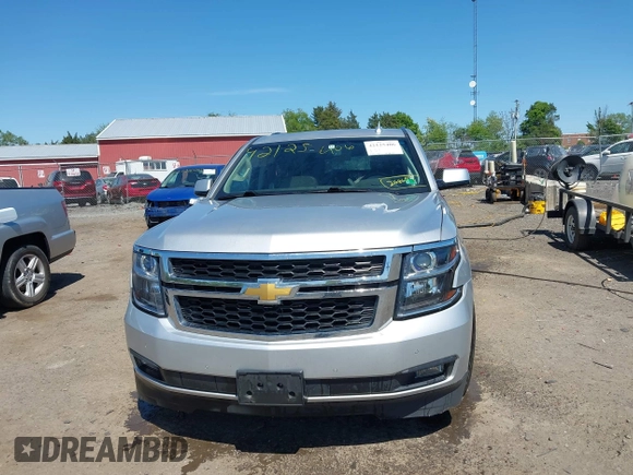 2017 Chevrolet Suburban LT z VIN 1GNSKHKC9HR268651, wystawiony jako IAAI lot #42125406 z przebiegiem 174 451 mil mil oraz . Historia ofert i sprzedaży dostępna na DreamBid. Obrazek 12.
