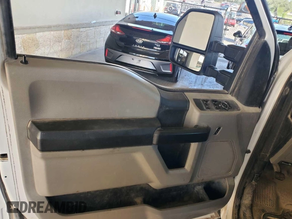 2019 Ford F-250 XL with VIN 1FT7X2B68KEE27486, listed as a IAAI auction lot 42276545 with 185,343 mi miles and . Bid and sale history available at DreamBid. Image 20.