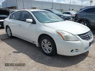 2012 Nissan Altima S z VIN 1N4AL2AP6CN415193, wystawiony jako IAAI lot #42457234 z przebiegiem 172 494 mil mil oraz . Historia ofert i sprzedaży dostępna na DreamBid. Obrazek 1.