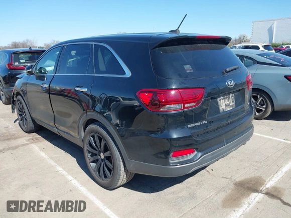 2019 Kia Sorento L with VIN 5XYPG4A32KG533121, listed as a IAAI auction lot 41762827 with 96,026 mi miles. Bid and sale history available at carsss.com. Image 3.