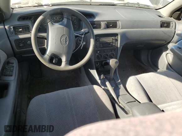 2000 Toyota Camry CE z VIN JT2BG28K8Y0467211, wystawiony jako Copart lot #55478835 z przebiegiem Nie podano mil oraz Szkoda całkowita • Salvage title. Historia ofert i sprzedaży dostępna na DreamBid. Obrazek 8.