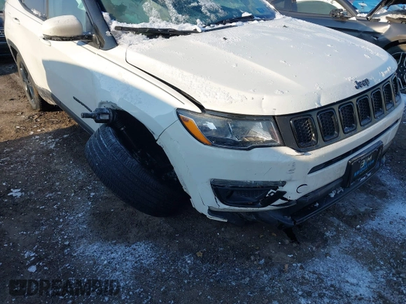 2020 Jeep Compass Latitude with VIN 3C4NJDBB8LT157310, listed as a IAAI auction lot 41410188 with Not Provided miles and . Bid and sale history available at carsss.com. Image 6.