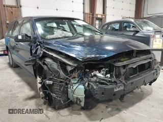 2002 Volvo V70 with VIN YV1SW61R721181578, listed as a IAAI auction lot 41620282 with 260,803 mi miles. Bid and sale history available at carsss.com. Image 6.