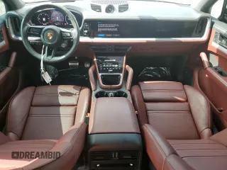 2024 Porsche Cayenne S z VIN WP1AL2AY7RDA33299, wystawiony jako Copart lot #60818305 z przebiegiem 3 599 mil mil oraz Nie do naprawy • Non repairable. Historia ofert i sprzedaży dostępna na DreamBid. Obrazek 8.