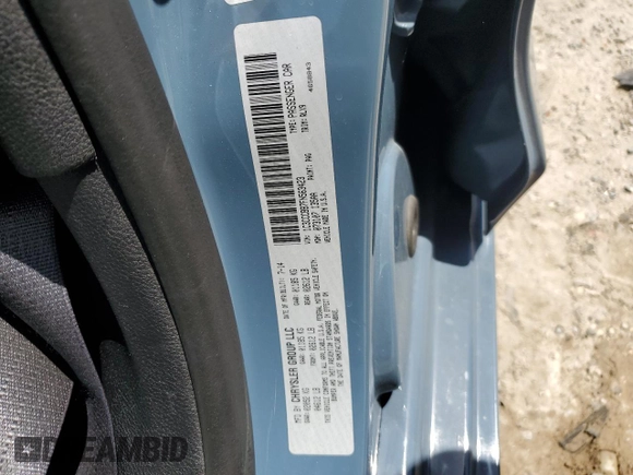 2015 Chrysler 200 S z VIN 1C3CCCBB7FN563423, wystawiony jako Copart lot #57264275 z przebiegiem 106 859 mil mil oraz Szkoda całkowita • Salvage title. Historia ofert i sprzedaży dostępna na DreamBid. Obrazek 12.