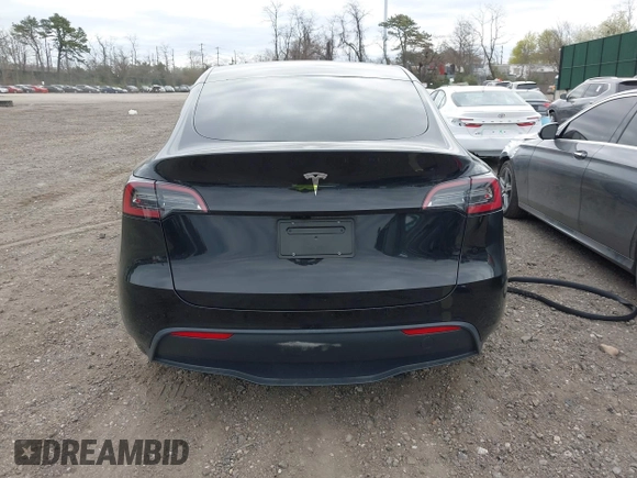 2024 Tesla Model Y с VIN 7SAYGDED5RF093696, выставлен на аукционе IAAI как лот 42061020 с пробегом 21 220 миль миль и . История ставок и продаж доступна на DreamBid. Изображение 17.
