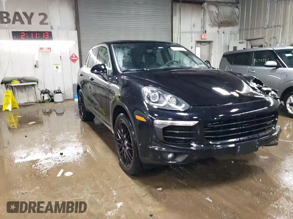 2016 Porsche Cayenne z VIN WP1AA2A20GLA05428, wystawiony jako Copart lot #52168225 z przebiegiem 90 749 mil mil oraz Szkoda całkowita • Salvage title. Historia ofert i sprzedaży dostępna na DreamBid. Obrazek 13.