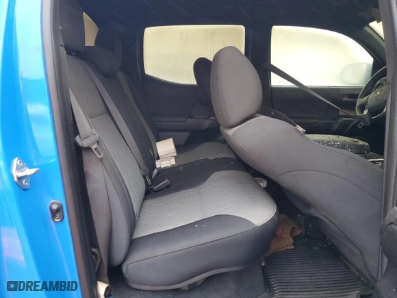 2020 Toyota Tacoma 4WD SR5 with VIN 3TMCZ5AN4LM325701, listed as a Copart auction lot 44818455 with 0 mi miles and Salvage Title. Bid and sale history available at carsss.com. Image 10.