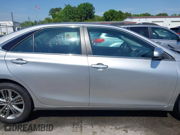 2015 Toyota Camry XLE with VIN 4T1BF1FK1FU100580, listed as a IAAI auction lot 42002060 with 111,739 mi miles. Bid and sale history available at carsss.com. Image 13.
