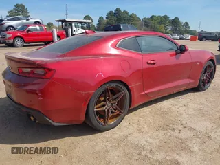 2017 Chevrolet Camaro 2LT z VIN 1G1FD1RSXH0168452, wystawiony jako IAAI lot #41878815 z przebiegiem 164 149 mil mil oraz . Historia ofert i sprzedaży dostępna na DreamBid. Obrazek 4.
