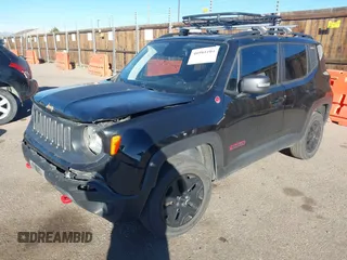 2018 Jeep Renegade Trailhawk with VIN ZACCJBCB4JPJ00887, listed as a IAAI auction lot 40981104 with 99,983 mi miles. Bid and sale history available at carsss.com. Image 17.