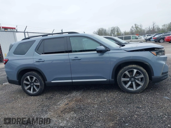 2024 Honda Pilot Elite with VIN 5FNYG1H89RB028392, listed as a IAAI auction lot 42031042 with 18,685 mi miles. Bid and sale history available at carsss.com. Image 13.