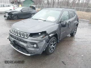 2024 Jeep Compass Limited z VIN 3C4NJDCN0RT162261, wystawiony jako IAAI lot #41727504 z przebiegiem 870 mil mil oraz . Historia ofert i sprzedaży dostępna na DreamBid. Obrazek 16.