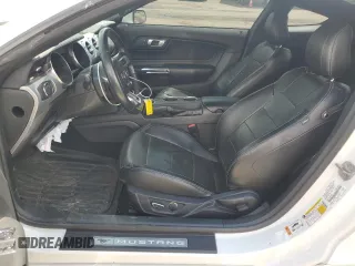 2019 Ford Mustang GT z VIN 1FA6P8CF8K5199735, wystawiony jako Copart lot #54519535 z przebiegiem 64 839 mil mil oraz Szkoda całkowita • Salvage title. Historia ofert i sprzedaży dostępna na DreamBid. Obrazek 7.